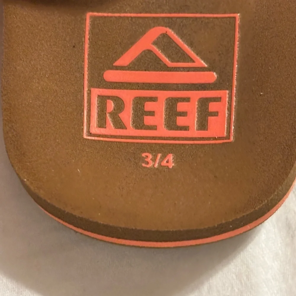 REEF Little Ahi Flip-Flops size 3/4 excellent condition